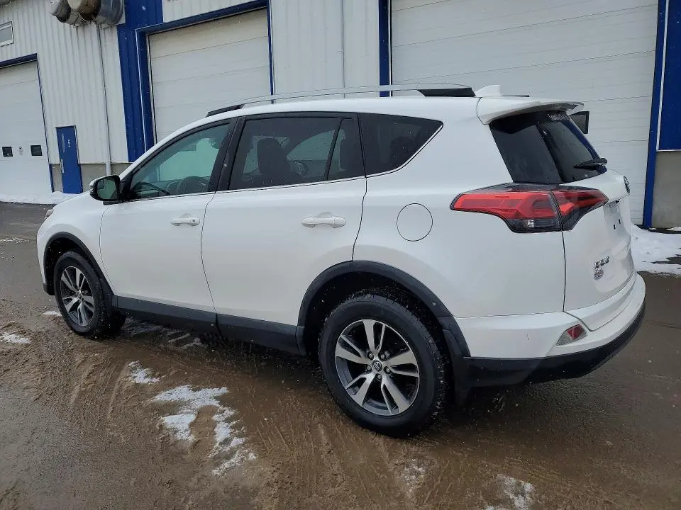 2018 TOYOTA RAV4 LE - Image 3