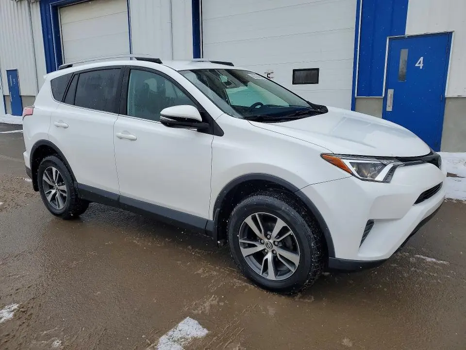 2018 TOYOTA RAV4 LE - Image 5